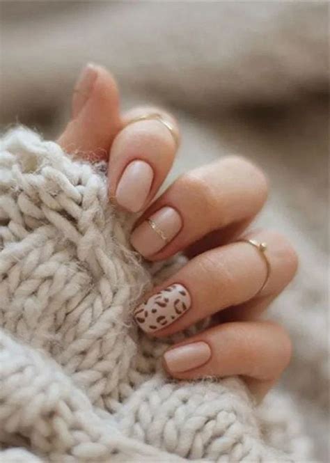 color nudé en uñas|14 Ideas paras hacer del ‘nude’ tu color favorito de。